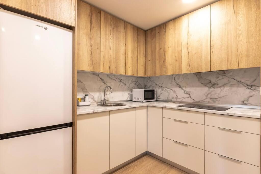 El Toison 12 Parking Gratis-6 Pax Centro Historico Apartment Bilbao Exterior photo